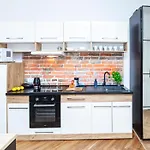 Wspolna 54A - Bezplatny Parking 450M - Balkon