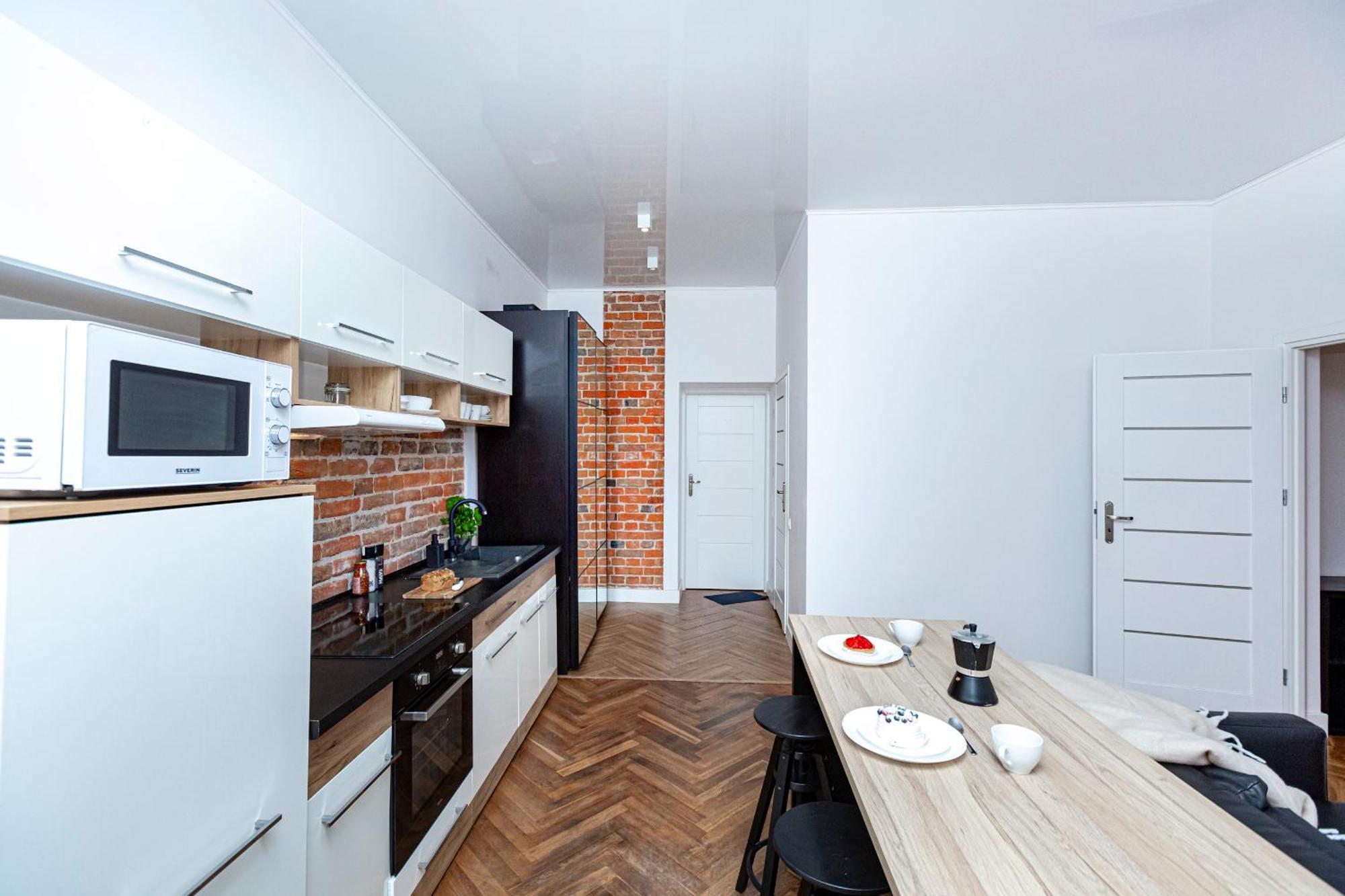 Wspolna 54a - Bezplatny Parking 450m - Balkon * Warsaw