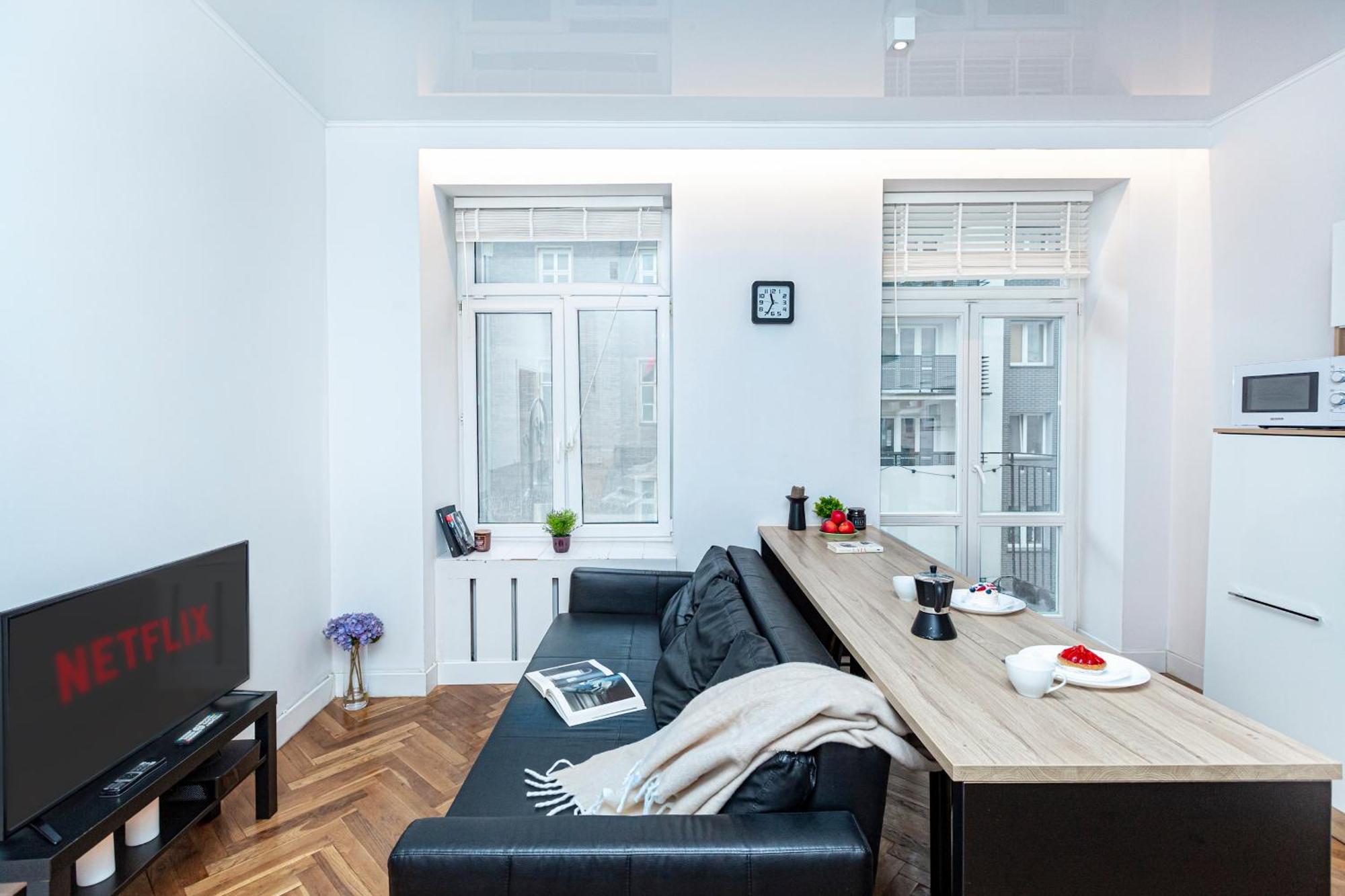 Apartment Wspolna 54a - Bezplatny Parking 450m - Balkon *